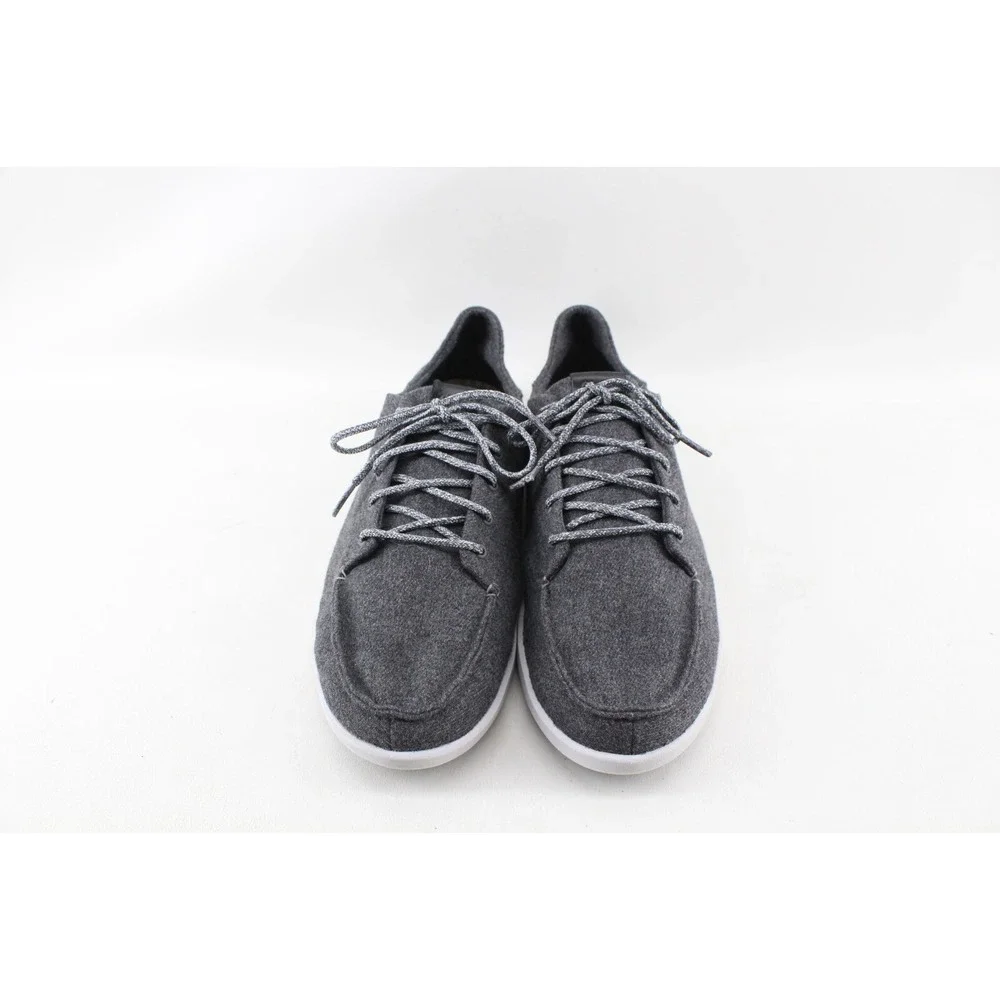 OluKai men 11